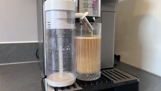 De'Longhi Eletta Explore making a latte