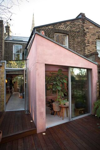 Extension with pink concrete design
