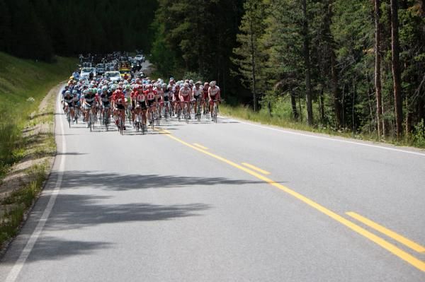 The group rolling along through one of the few flat sections today.