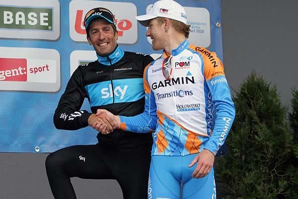 Juan Antonio Flecha (Sky) congratulates Tyler Farrar (Garmin - Transitions)