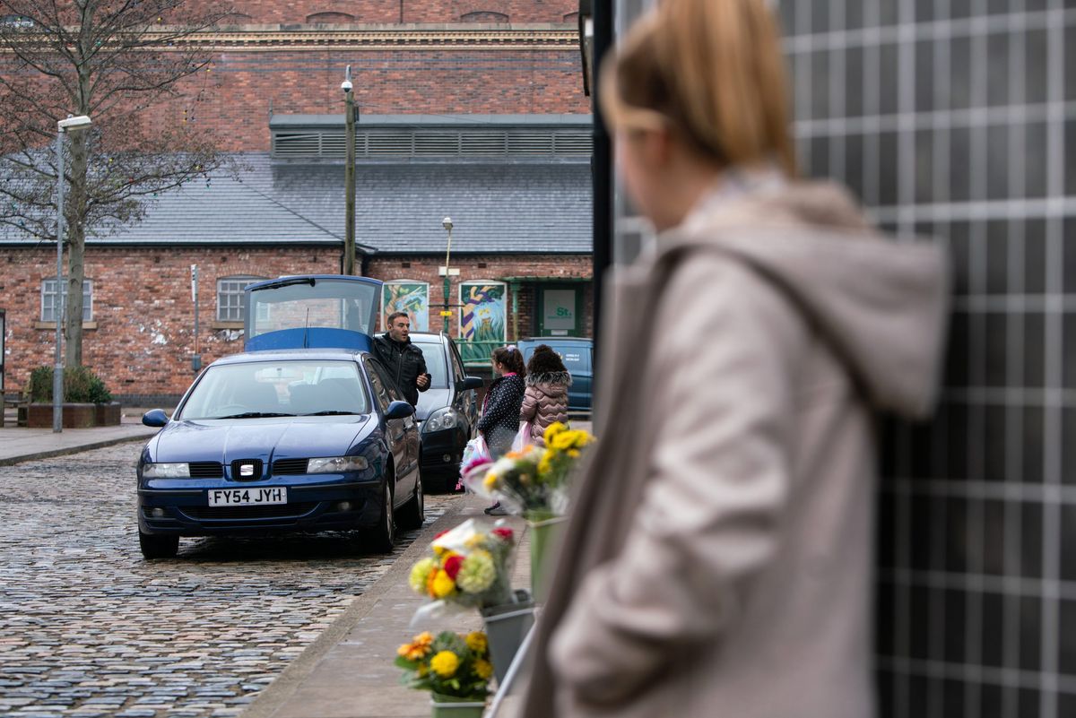 Coronation Street spoilers: Jade Rowan watches as the Stapes escape the street