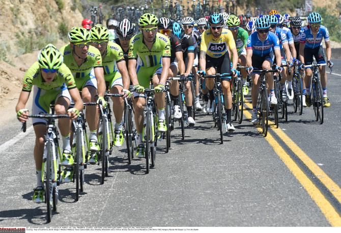 Cannondale takes control of the peloton for Peter Sagan