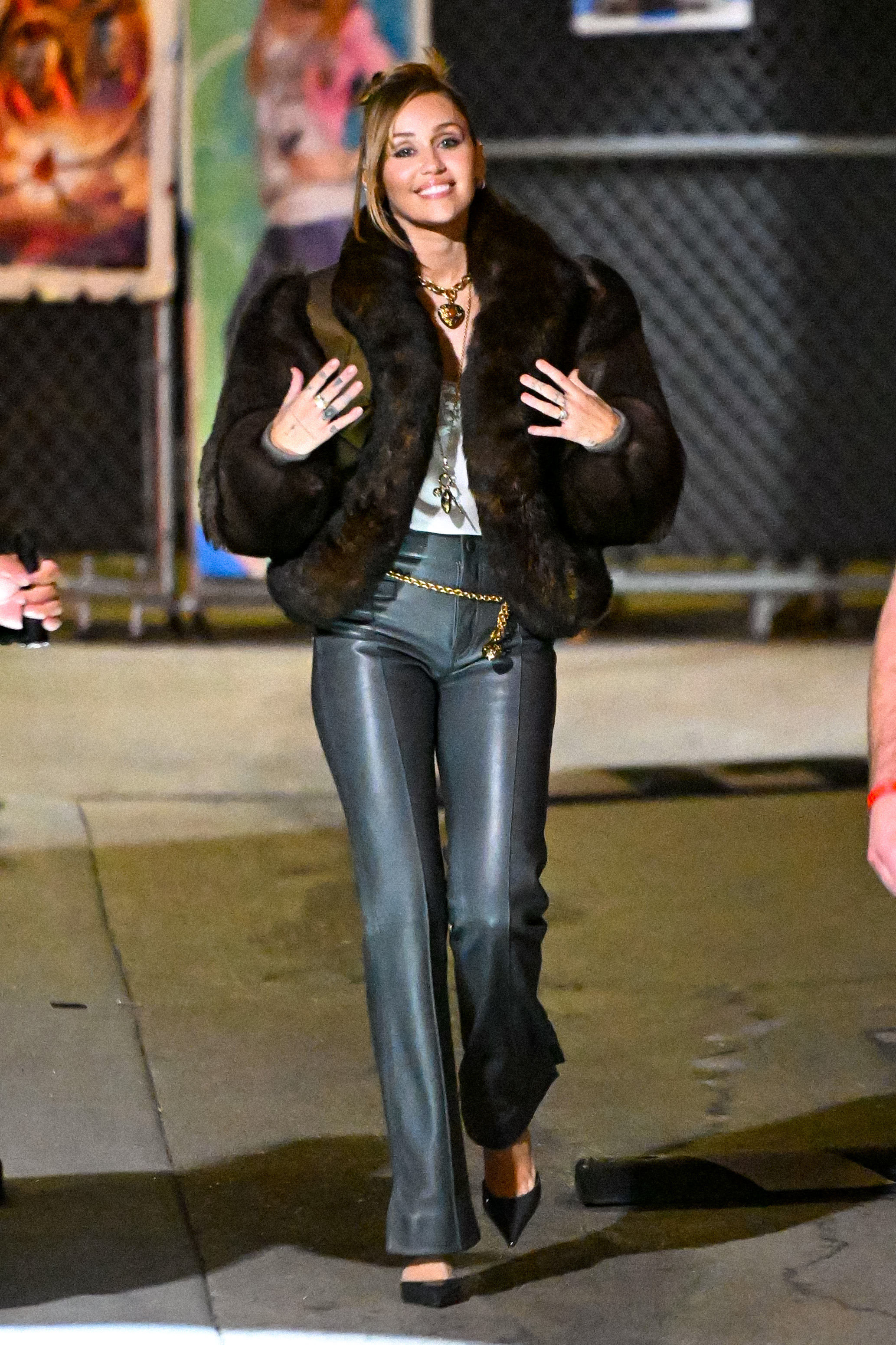 Miley Cyrus was spotted at Jimmy Kimmel wearing a fur Chlo&amp;eacute; Fall 2025 boho-chic look