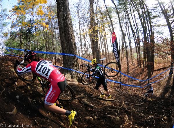Cyrstal Anthony (Cyclocrossworld.com) stumbles on the run-up