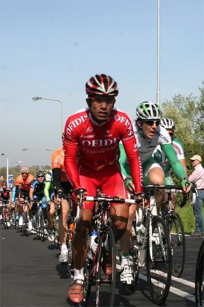 Duque is pictured on the day's third climb, the Lange Raarberg.
