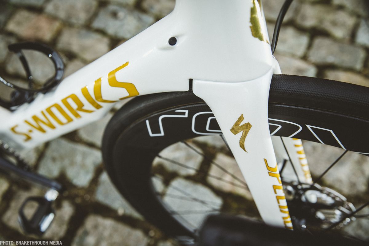 White paint and gold trim for Boonen's custom Venge