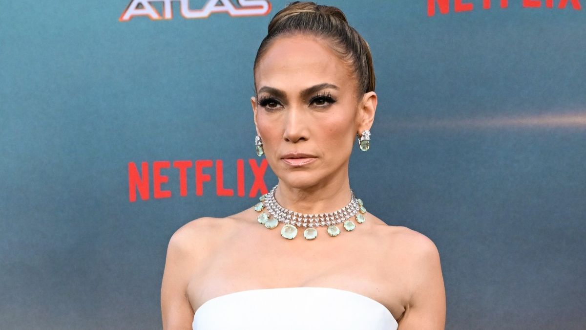 Jennifer Lopez Cancels Tour As Divorce Rumors Continue To Swirl Marie