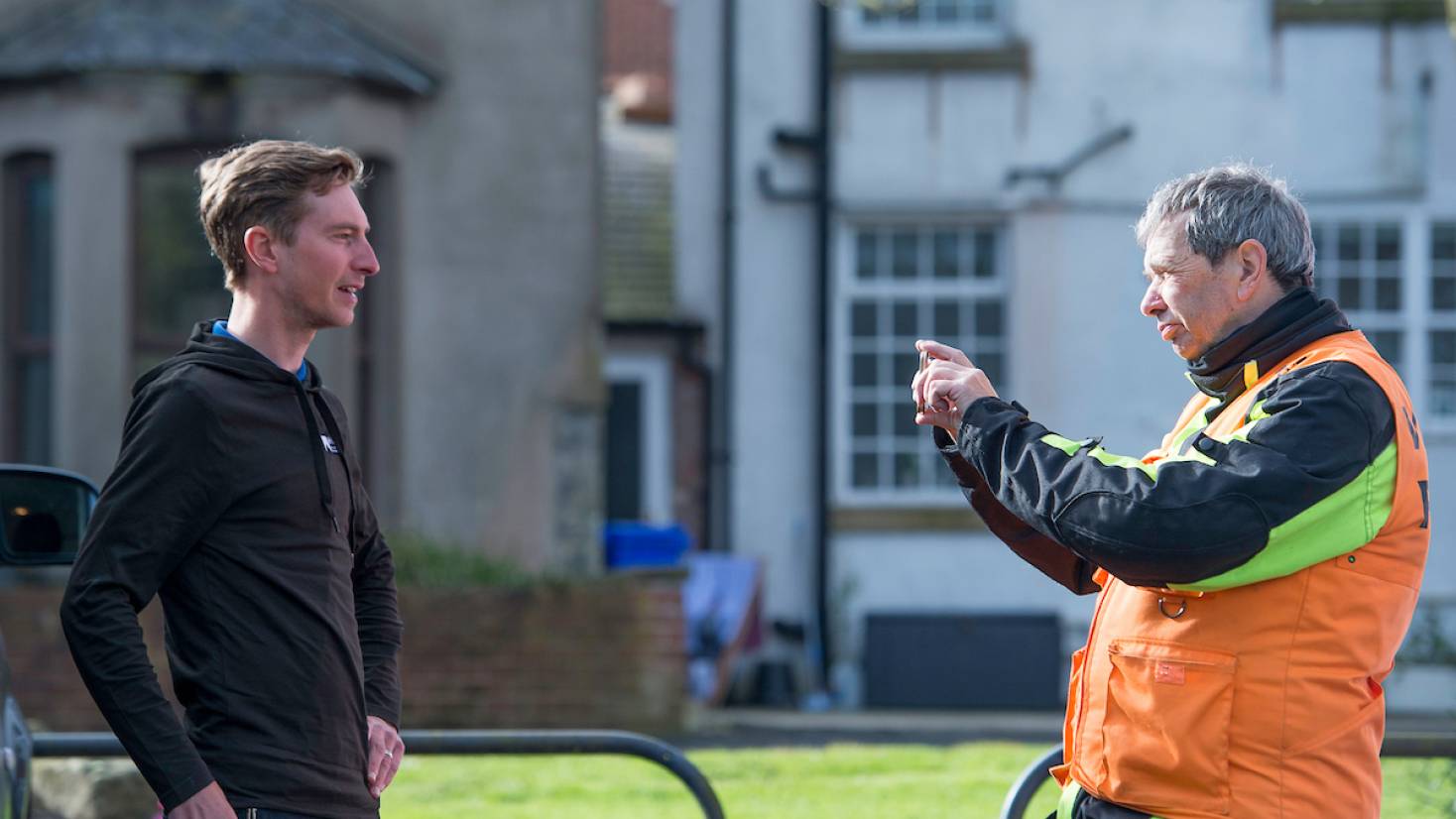 'A guy who was prepared to sleep in a cold camper van that kept breaking down in order to report on the races' &ndash; Tributes pour in following death of UK cycling stalwart Larry Hickmott