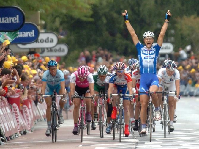 Tom Boonen in his bunch sprinter days at the 2004 Tour de France, stage 6 in Angers