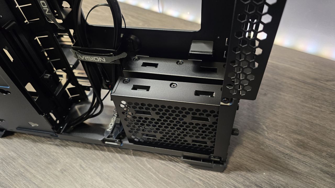 Lian Li O11 Vision Compact PC case