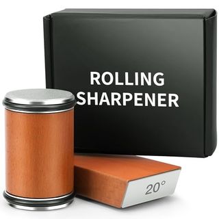 Rolling Knife Sharpener and a Magnetic Tilting block with at 15° and 20° sides. 