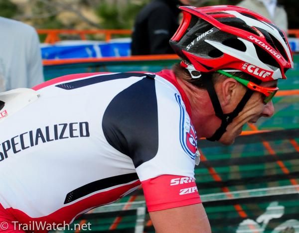 Todd Wells (Specialized) trying to bring back Johnson late in the race.