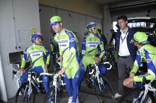 Ivan Basso sits amongst his Liquigas teammates in the Assen pits.