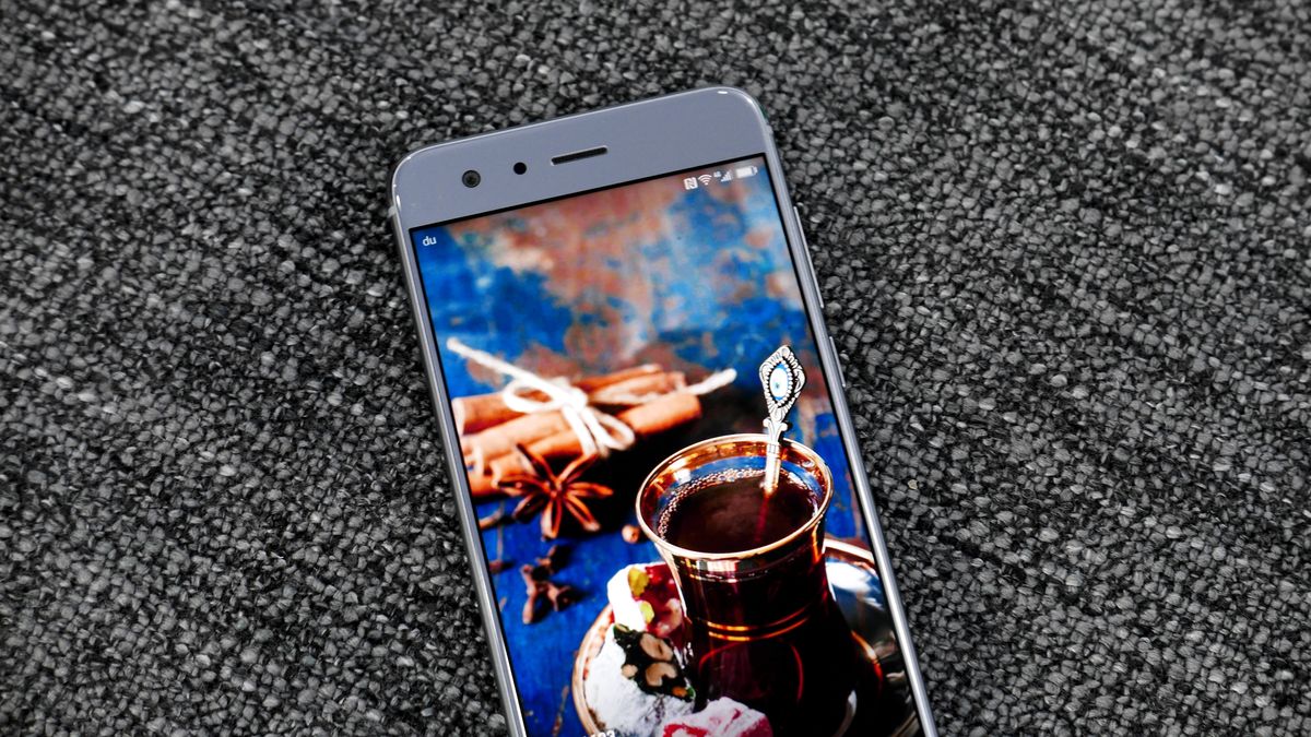 Honor 10 shown off in press shots and specs leaked in full