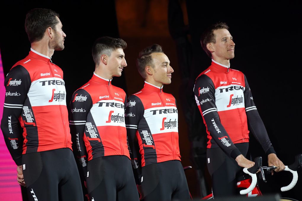 Bauke Mollema and the Trek-Segafredo Giro team