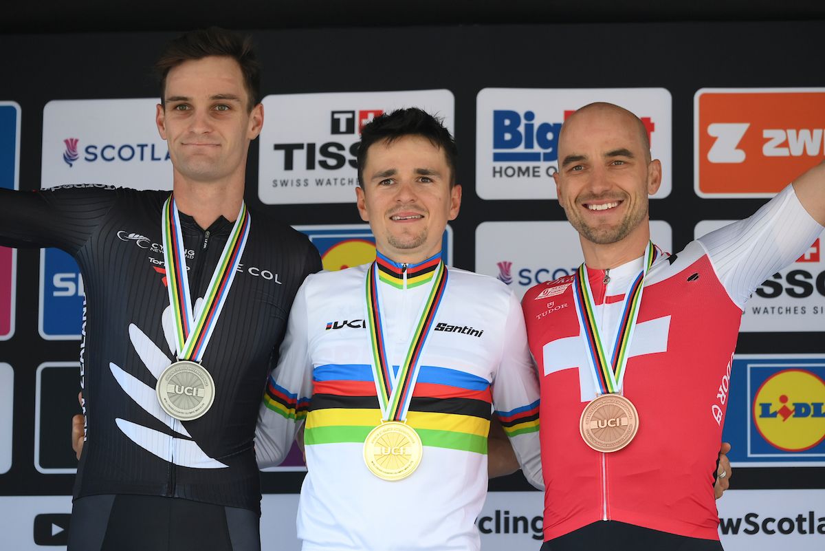 elite men XCO podium (l-r): Sam Gaze (New Zealand) with silver, Tom Pidcock (Great Britain) with gold and Nino Schurter (Switzerland) with bronze