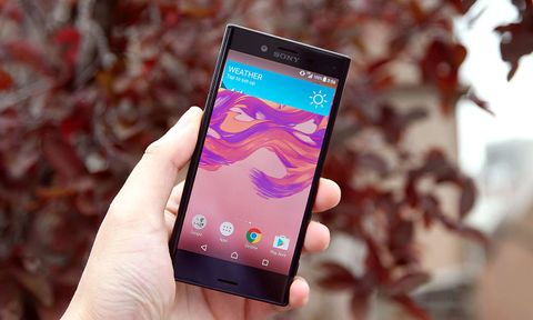 Vervallen overdrijving Word gek Sony Xperia X Compact Phone is Small But Lasts Forever on a Charge | Tom's  Guide