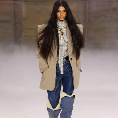 chloe aw26 runway