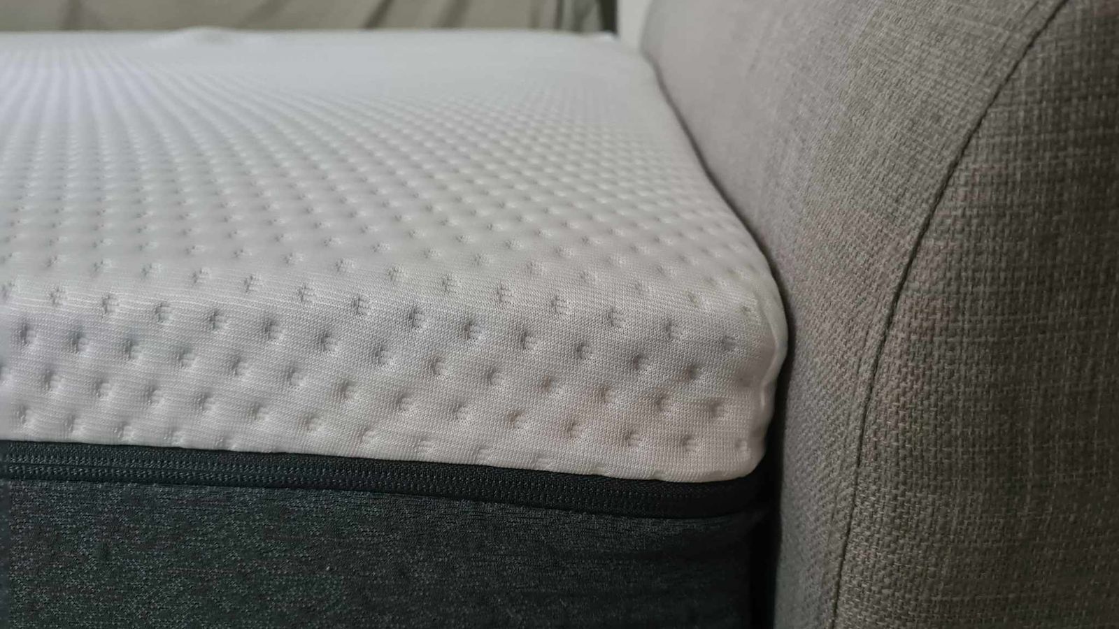 emma luxe cooling mattress plus review