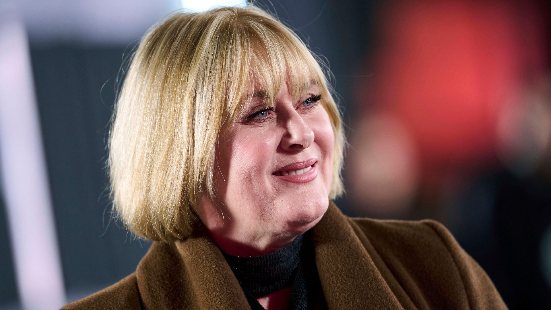BAFTA viewers have 'jump scare' at Sarah Lancashire's real voice as she  accepts Best Leading Actress, image size:1920x1080