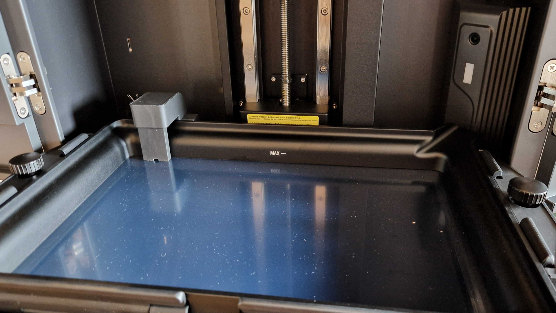 The resin vat and camera of the Elegoo Jupiter 2