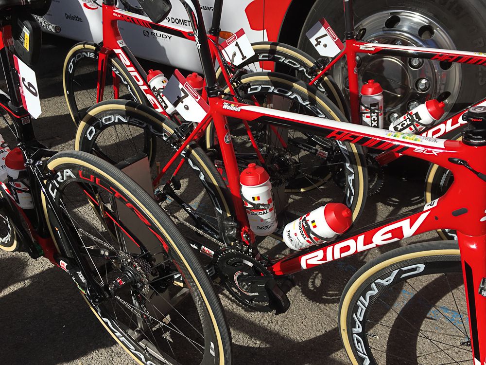 Lotto Soudal rode on Campagnolo-equipped Ridley Helium SLX bikes
