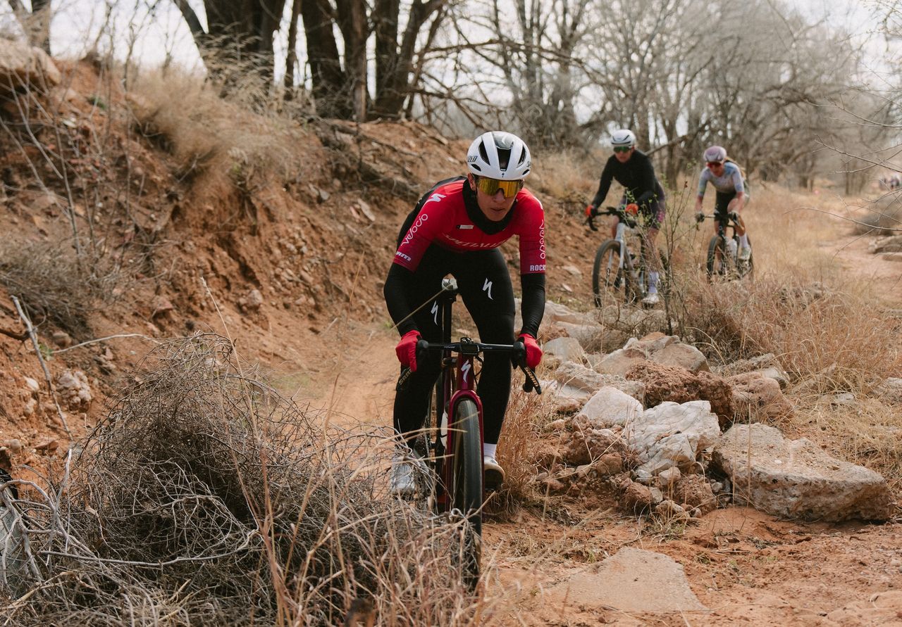 Elite women contend with rocky singletrack