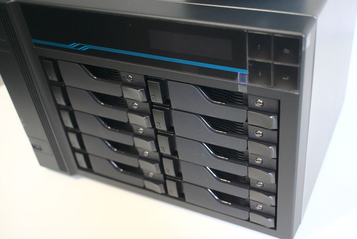ASUSTOR AS7110T