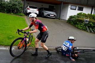 Lily Williams and Anya Louw crash in the 2024 Tour of Flanders.