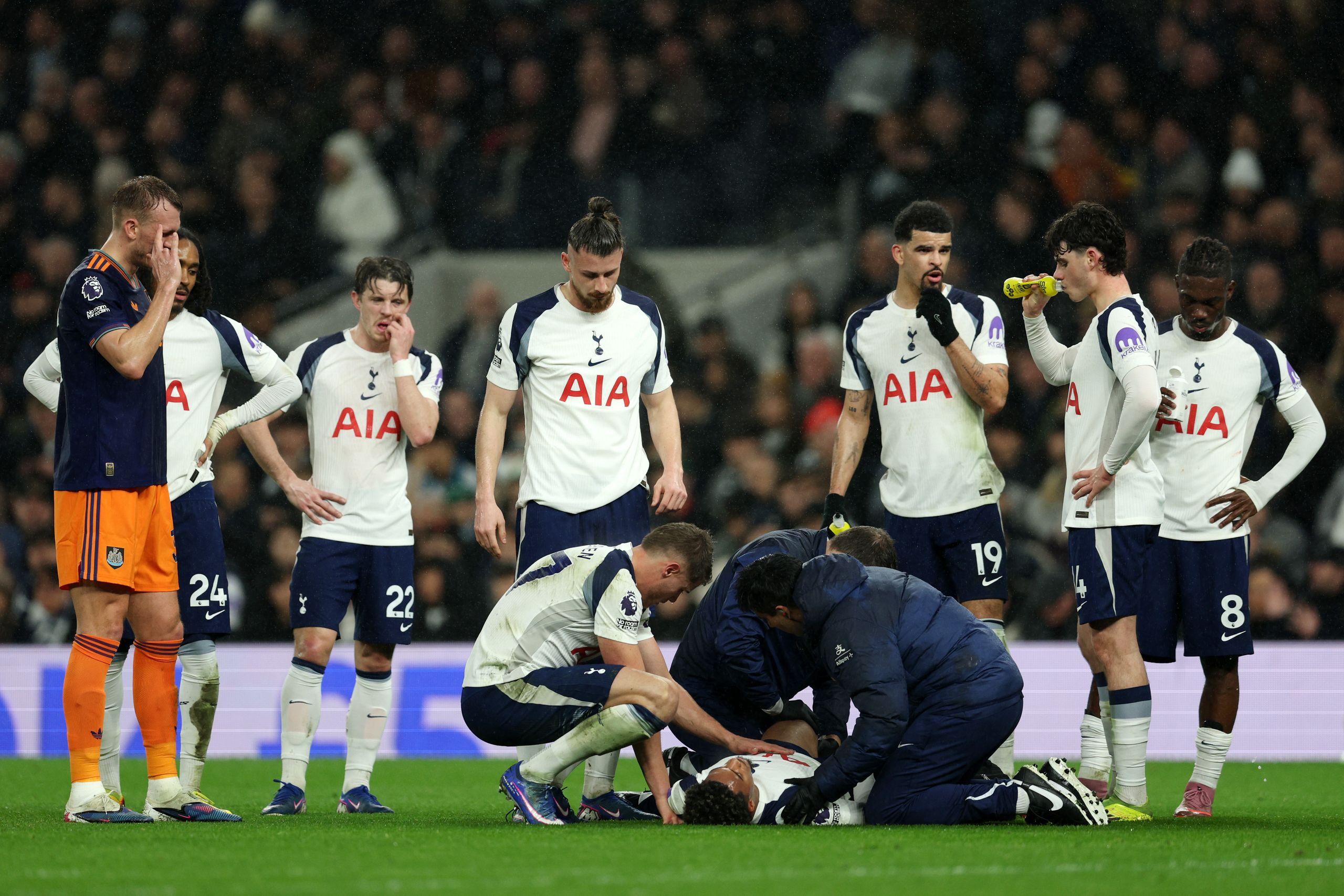 New serious Tottenham Hotspur injury fear revealed as Spurs' off-field issues go from bad to worse - FourFourTwo
