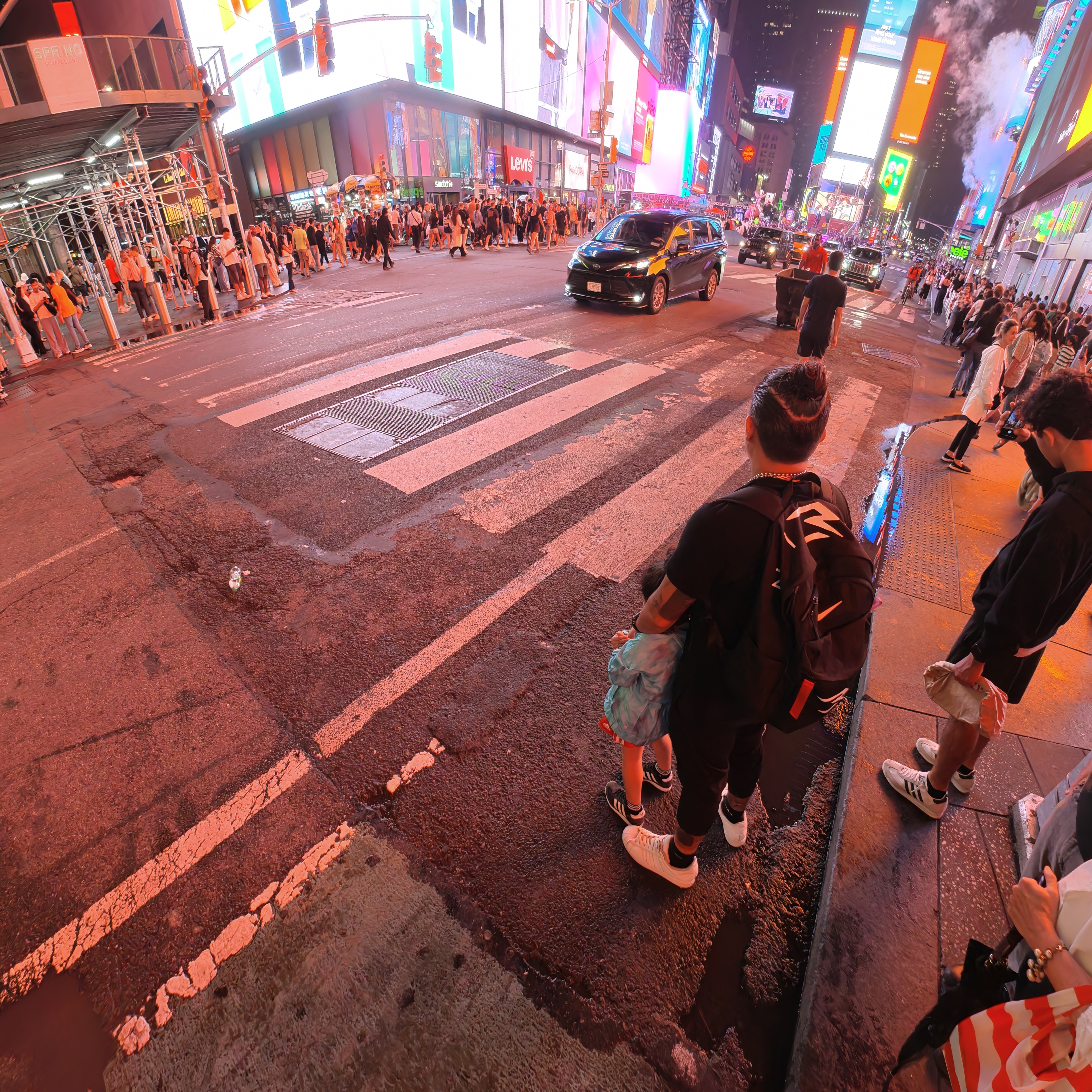 Times Square Insta360 X6