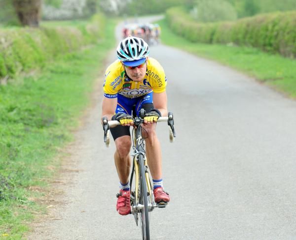 Leo Fortin hangs on to a slender lead as the chasers close in on him.