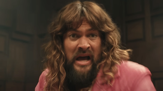 Jason Momoa's Garrett "The Garbage Man" Garrison scared in wrestling ring in A Minecraft Movie