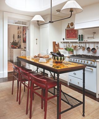 kitchen with breakfast bar