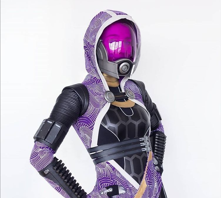 This Tali From Mass Effect Cosplay Even Has A Light Up Mouthpiece Pc Gamer