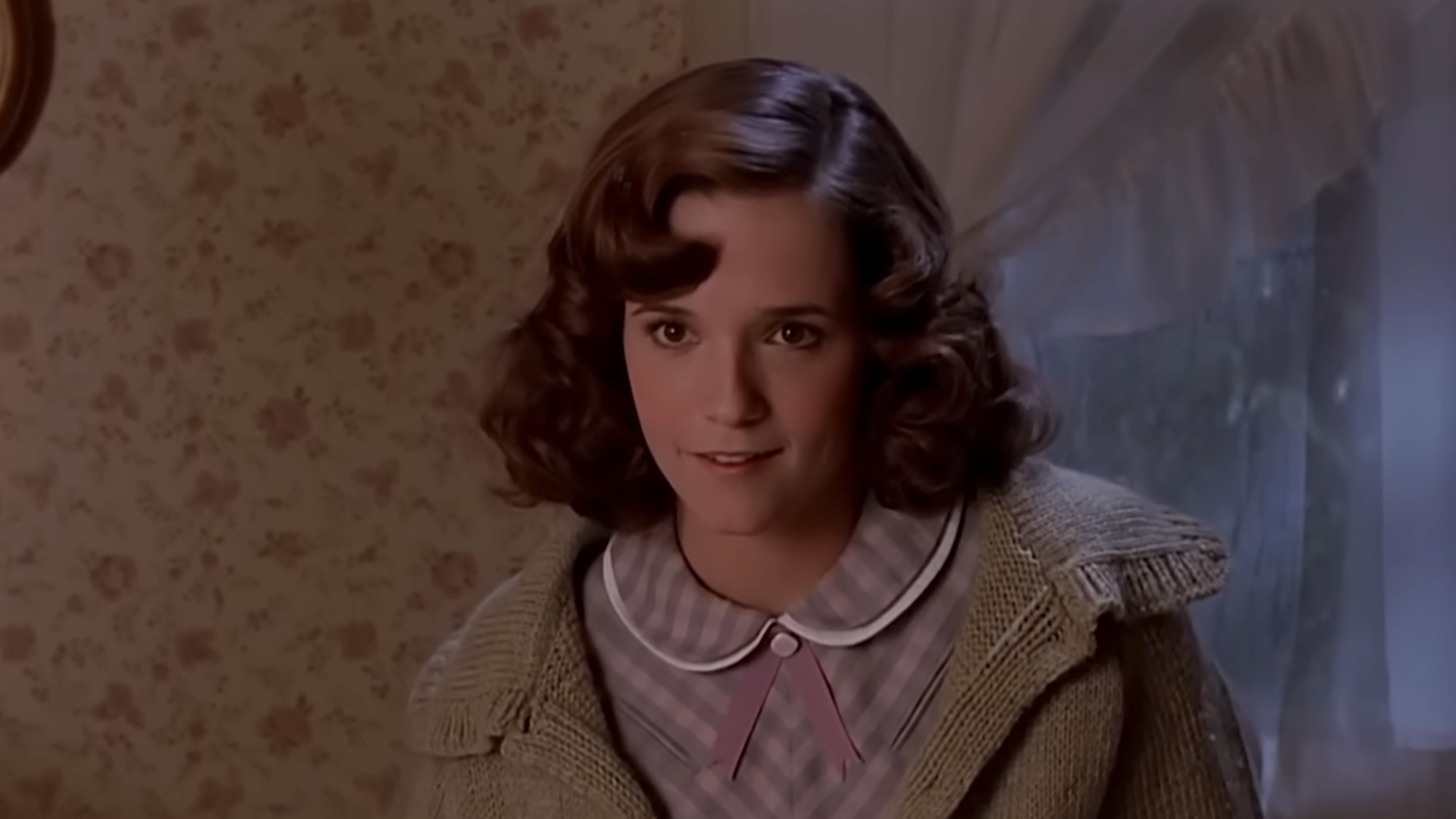 Lea Thompson in a '50s outfit in her character's bedroom in Back to the Future
