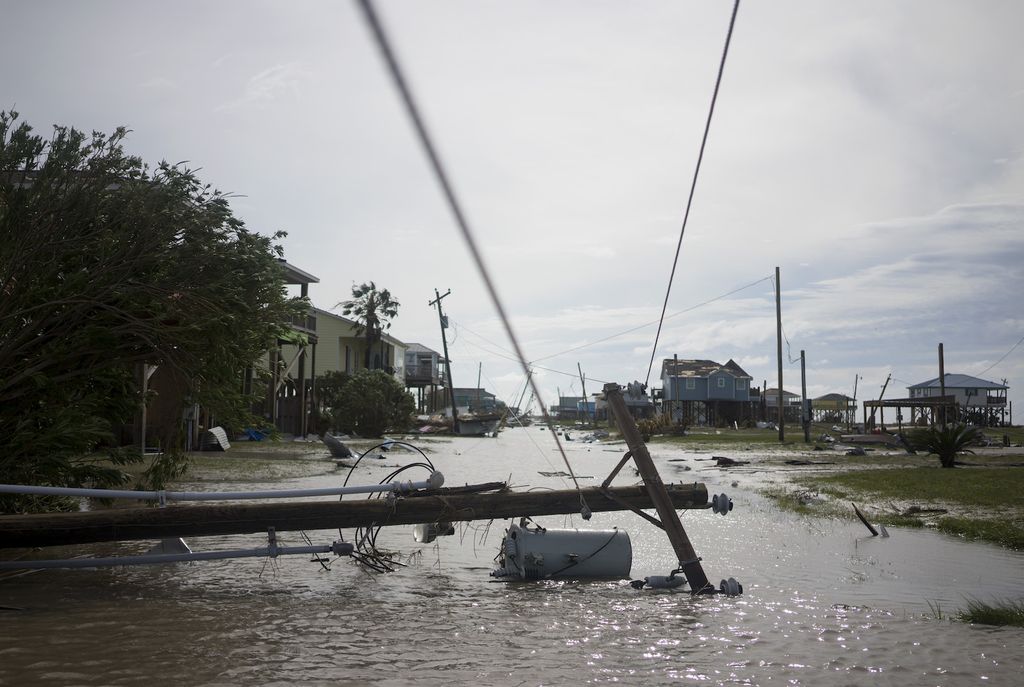 Record-setting Hurricane Laura kills 4, leaves trail of destruction ...