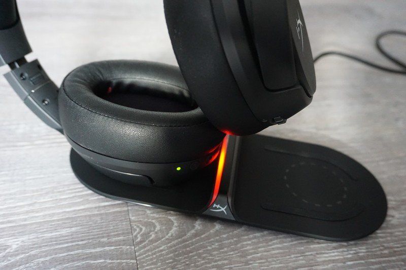 Qi Wireless Charger With Headset