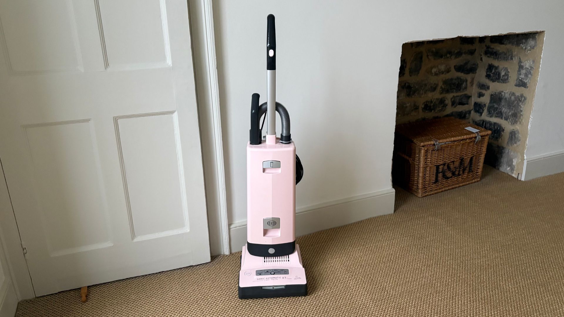 Testing the SEBO Automatic X7 Vacuum