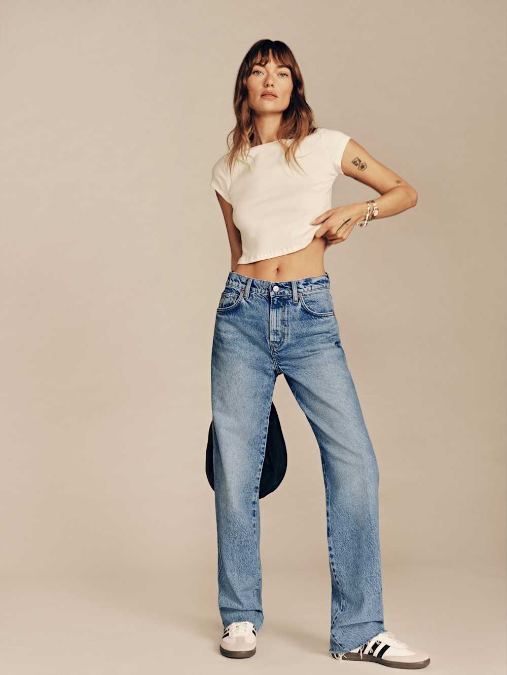 Val 90s Mid Rise Straight Short Jeans