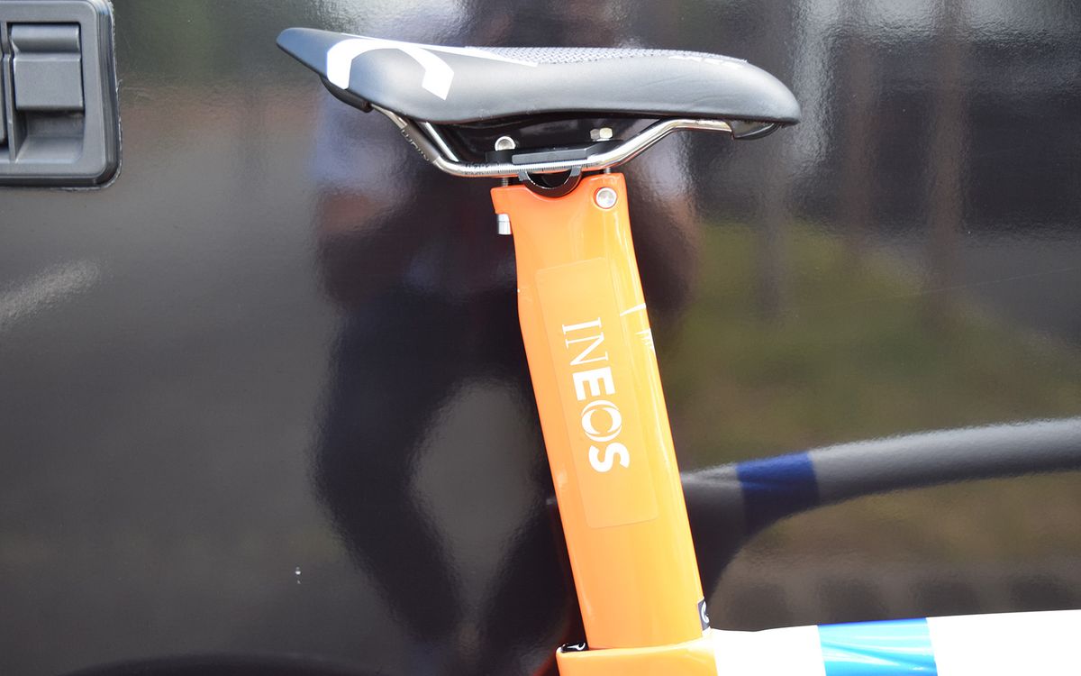 The truncated seat post helps to reduce air turbulence