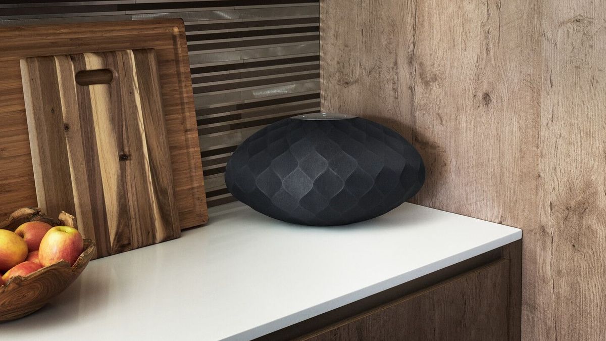 Bowers & Wilkins Formation Wedge Speaker review: A fierce competitor in the  wireless speaker arena - DXOMARK
