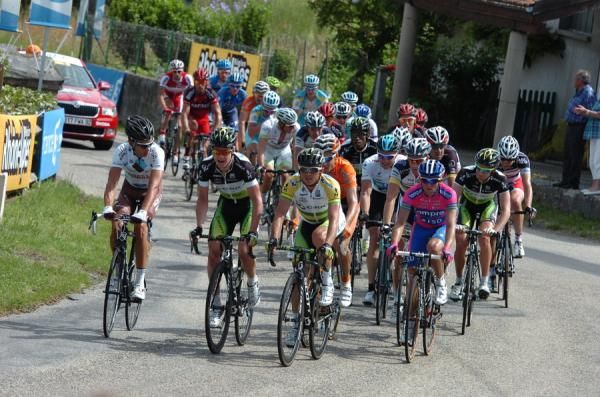 Australian trio Simon Clarke and Simon Gerrans (Orica GreenEdge) and Matt Lloyd (Lampre-ISD)