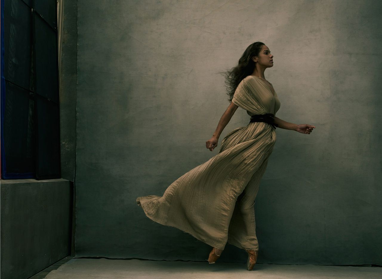 Annie Leibovitz Adds New Portraits To WOMEN Wallpaper 