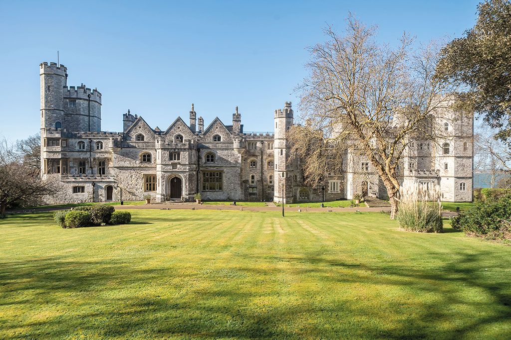 Penthouses for sale: Netley Castle, Netley, Southampton