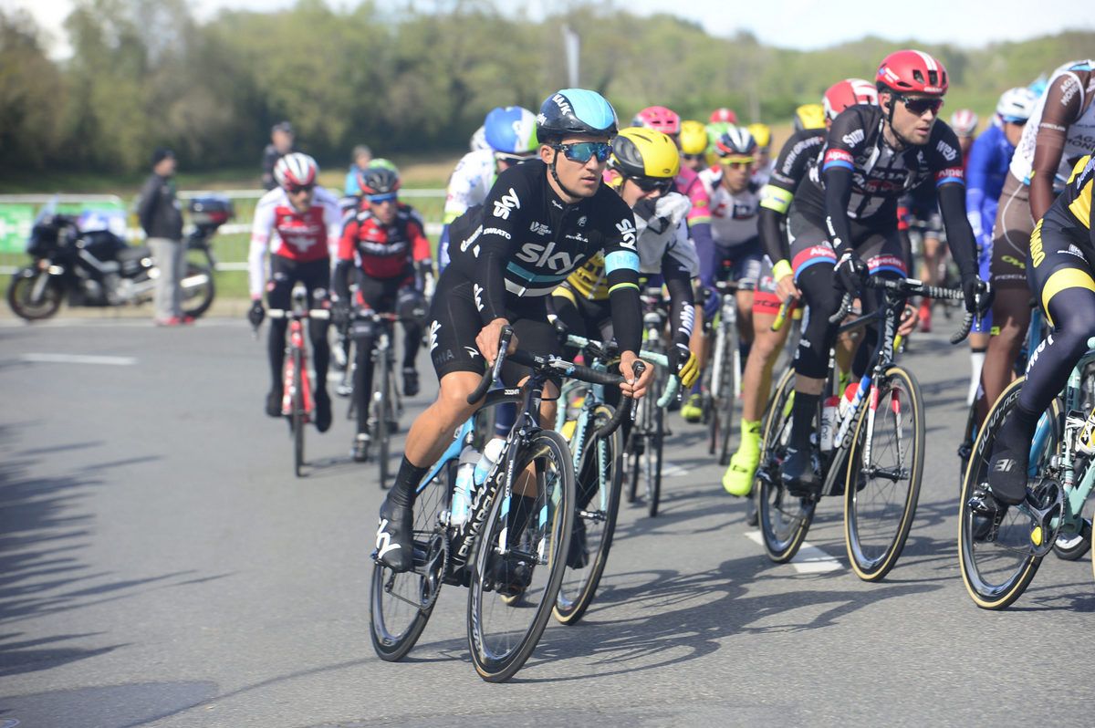 Michał Kwiatkowski in the bunch