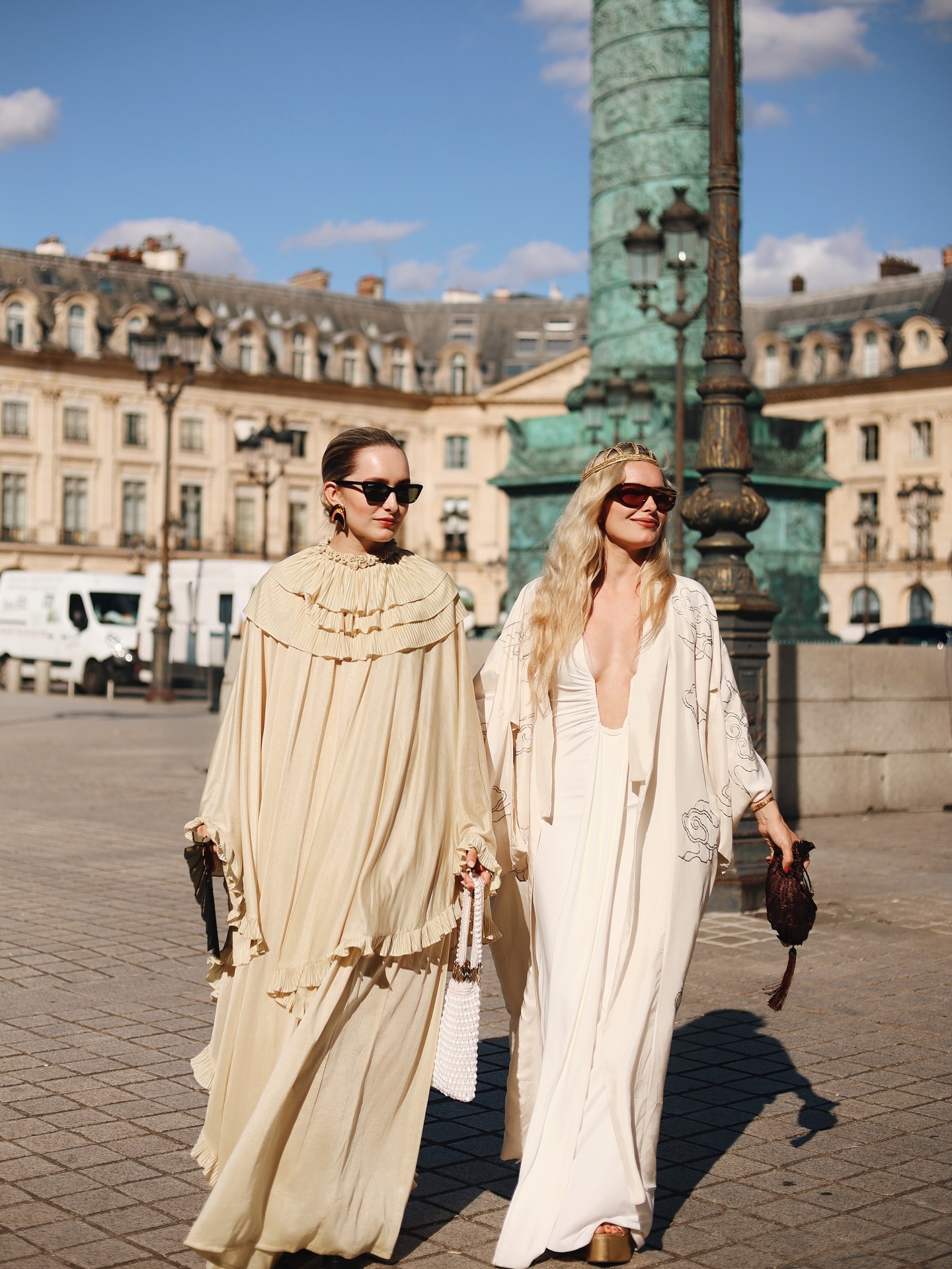 Influencers in caftans