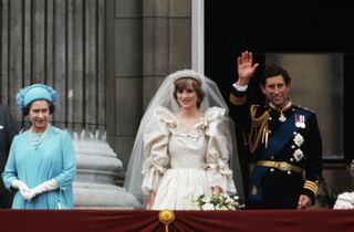 The Queen wearing the Williamson diamond at Diana's wedding to Prince Charles
