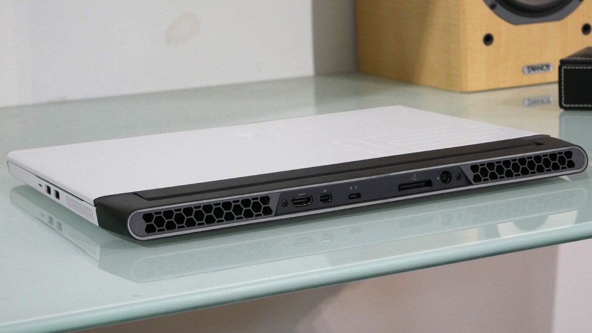 Alienware M15 R3