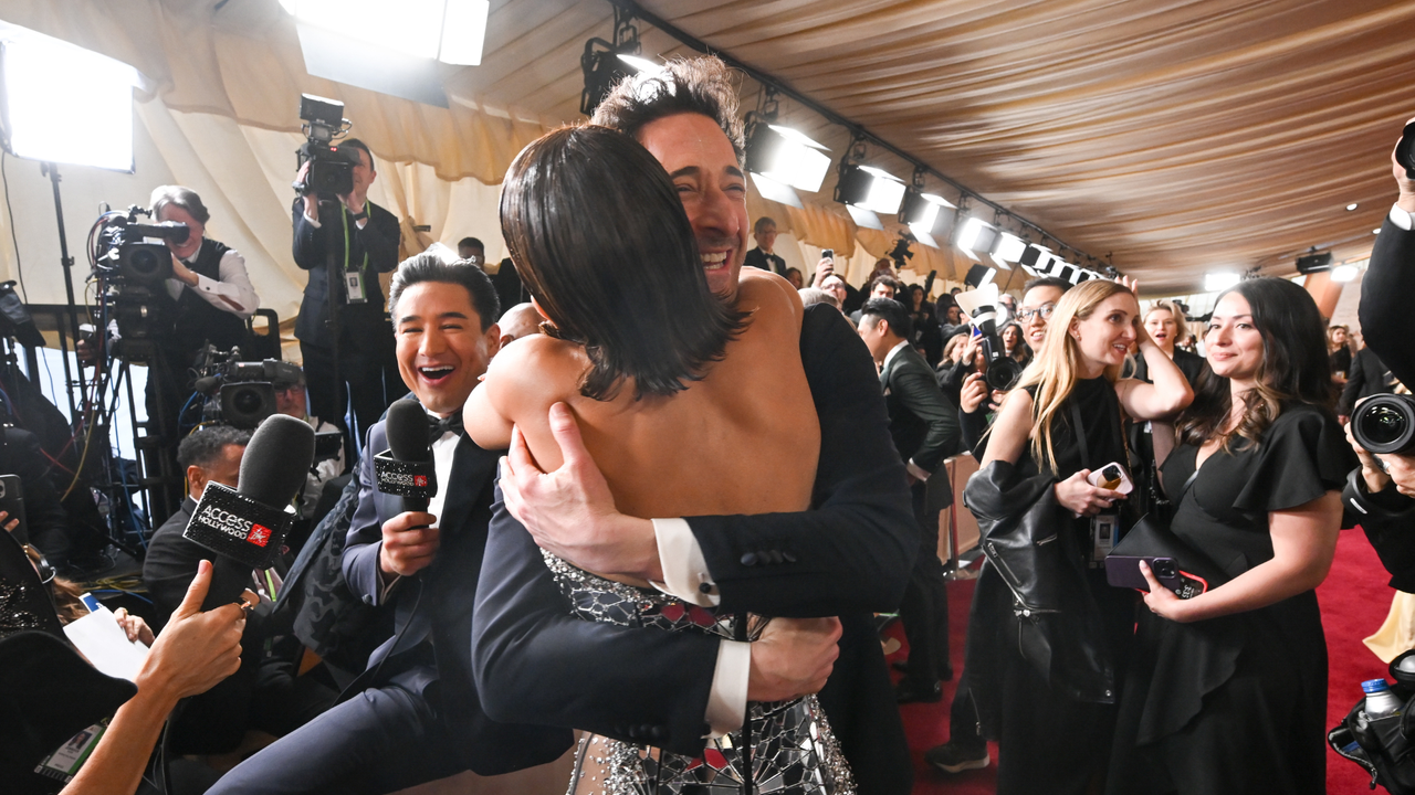 Halle Berry and Adrien Brody on the Oscars 2025 red carpet kiss